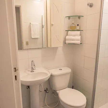 Apartamento aconchegante com piscina e ar condicionado - Praia Grande-2